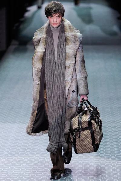 Look 7